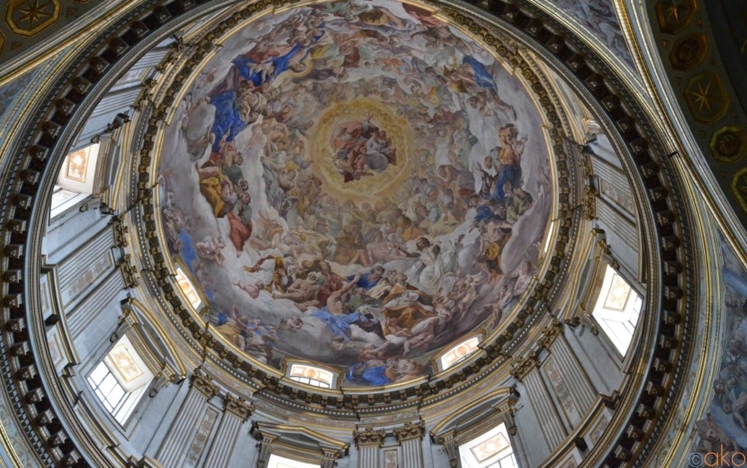 心も身体も癒されるホリスティック空間「ナポリ大聖堂」の魅力 | イタリア観光ガイド
