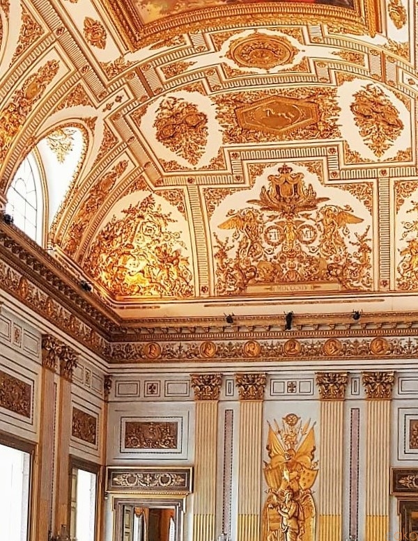 大きすぎて唖然…！ナポリ郊外「カゼルタ宮殿」ってどんなトコ？ | イタリア観光ガイド