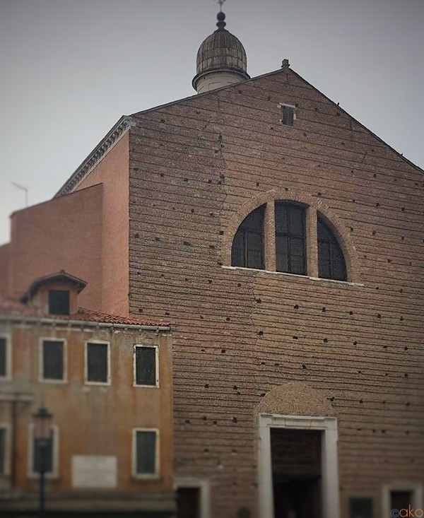 感動必至の天井画！ヴェネツィア、サン・パンタロン教会｜イタリア観光ガイド