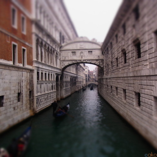哀愁を纏った美しい姿、ヴェネツィアのため息橋｜ イタリア観光ガイド