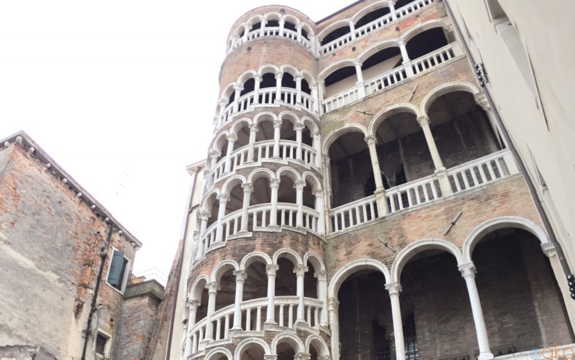 ヴェネツィアいち美しい階段、ボーヴォロの階段に上ってみたい！｜イタリア観光ガイド