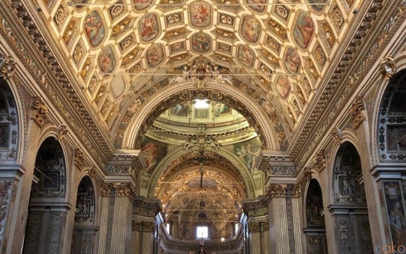 万華鏡のような館内！ミラノ、サン・ヴィットーレ・アル・コルポ聖堂｜イタリア観光ガイド