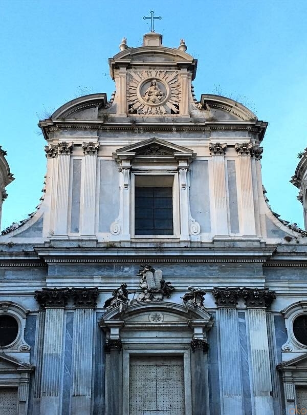 修復してさらにパワーアップ！ナポリ、ジロラミーニ教会｜イタリア観光ガイド