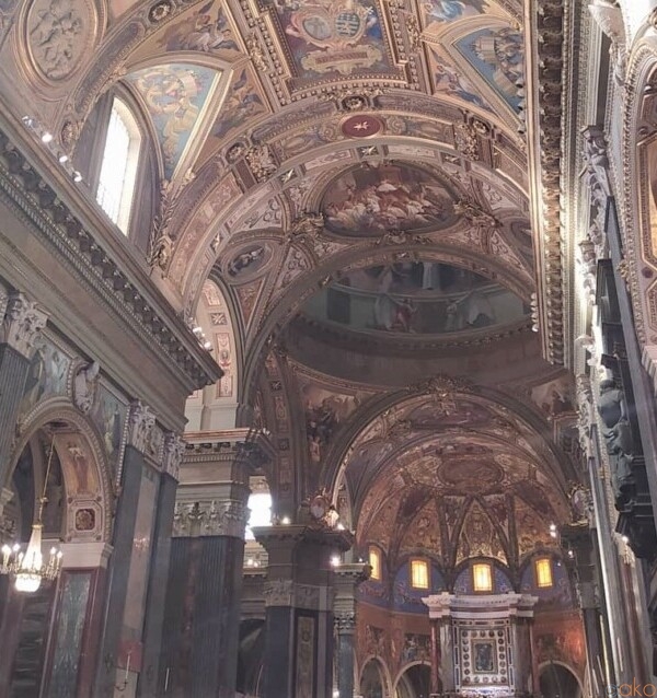 想像以上！行ってよかった、ポンペイのロザリオの聖母の巡礼聖堂｜イタリア観光ガイド