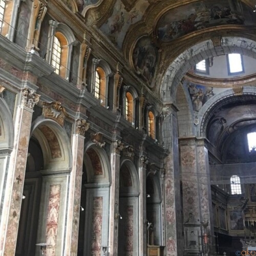 ナポリ有数のスケール、サンティ・セヴェリーノ・エ・ソッシオ教会｜イタリア観光ガイド