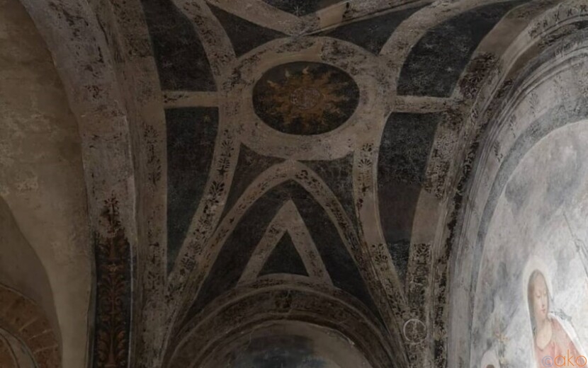 ミラノ中心部の地下に広がる、サン・セポルクロ教会のクリプタ｜イタリア観光ガイド