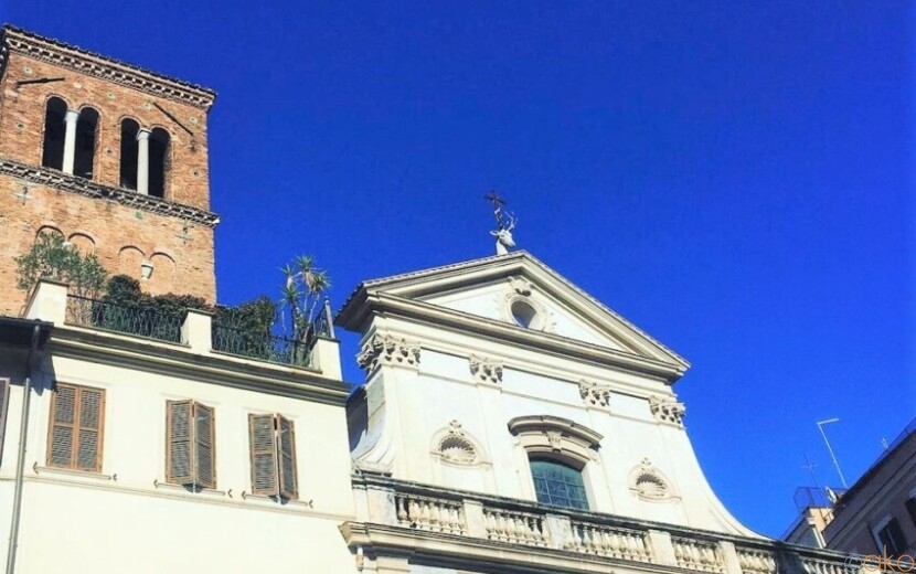 鹿の頭がトレードマーク。ローマ、サンテウスタキオ聖堂｜イタリア観光ガイド
