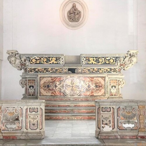 ナポリの元教会、サン・セヴェーロ・アル・ペンディーノ教会｜イタリア観光ガイド