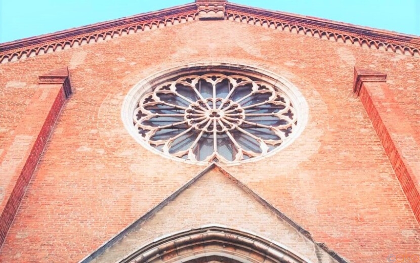 ゴンザーガ家ゆかりの地。マントヴァ、サン・フランチェスコ教会｜イタリア観光ガイド