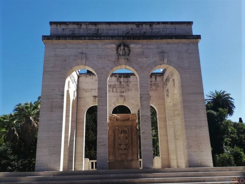 ジャニコロの丘に来たら行ってみて！ローマ、ガリバルディ軍の霊廟｜イタリア観光ガイド